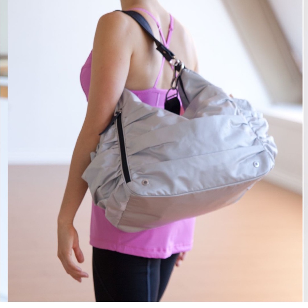 Lululemon Arabesque Bag